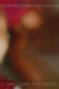 I seek clean free males and/or pussy females!