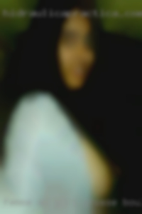 Femme au girl grosse boule et un beau corp.